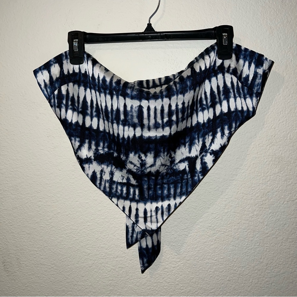 Nasty Gal Tie Crop Top
